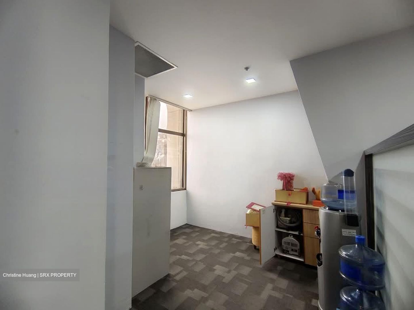 Peninsula Plaza (D6), Office #568226661